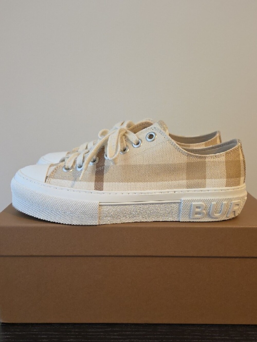 Burberry Beige Canvas Check Low-Top Sneakers with White Accents - Picture 3 of 14